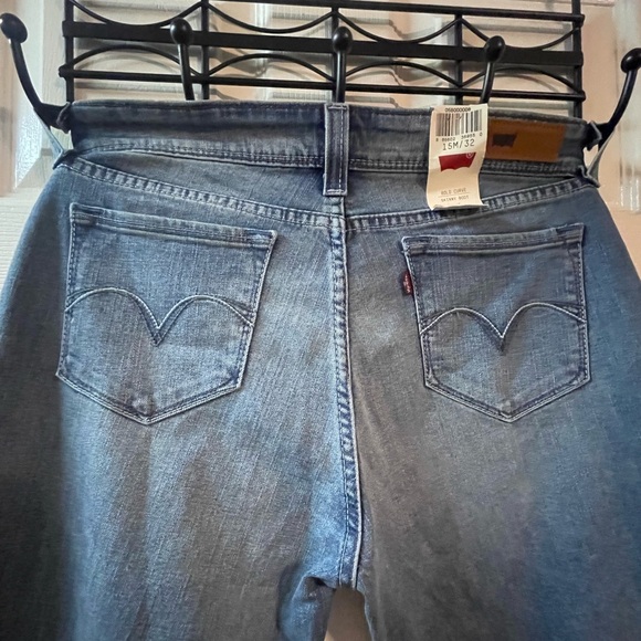NWT Levi’s Bold Curve Skinny Boot size 15M/32 - Picture 3 of 8